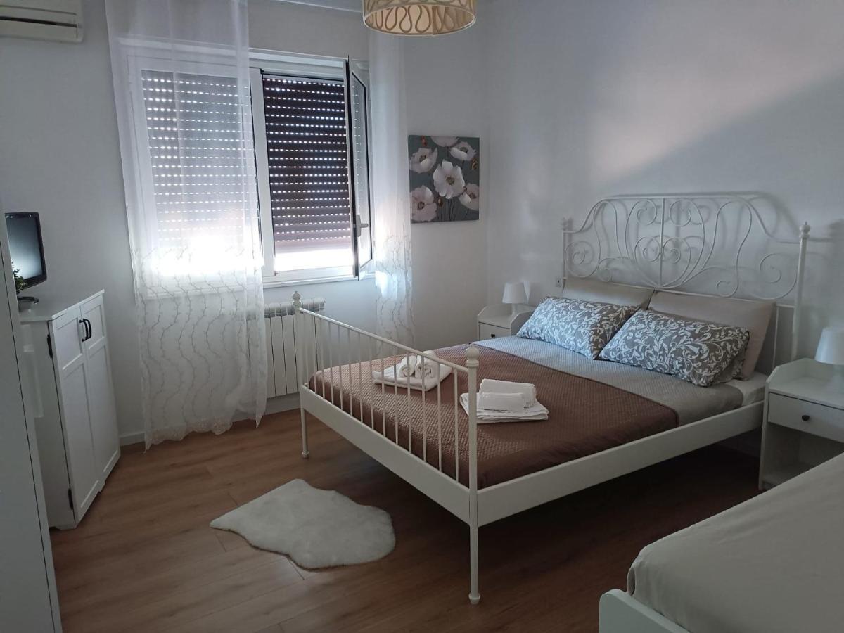 Cori Di Casa Apartment Catania Bagian luar foto